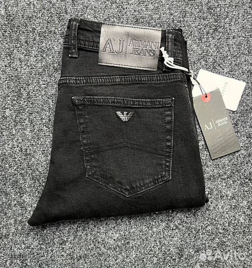 Джинсы armani jeans