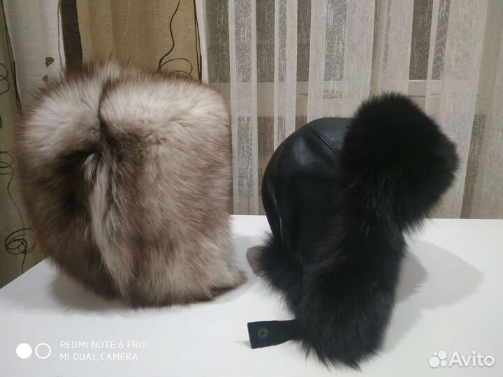 Женские меховые шапки