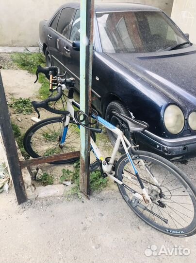 Шоссейный велосипед trinx