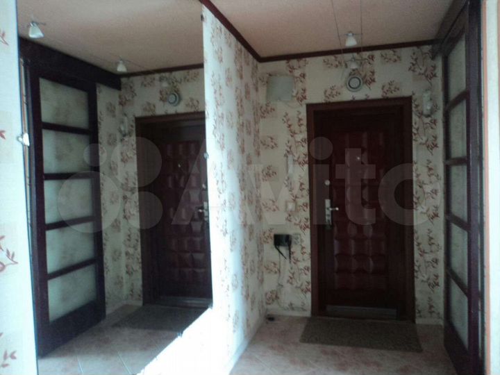4-к. квартира, 94 м², 9/9 эт.