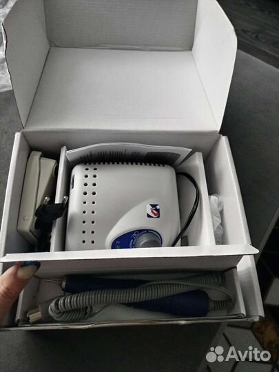 Аппарат для маникюра strong 210 новый
