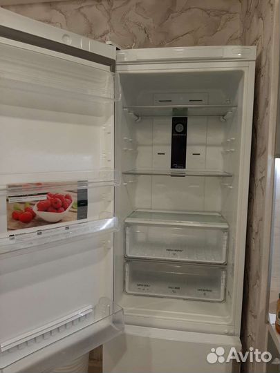 Hotpoint ariston холодильник