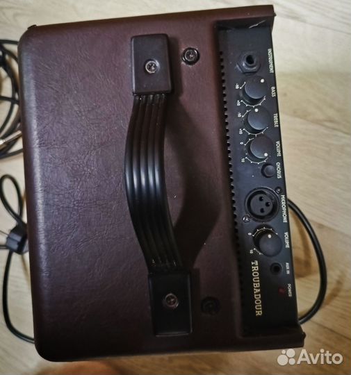 Гитарный комбоусилитель Ibanez T15II Troubadour