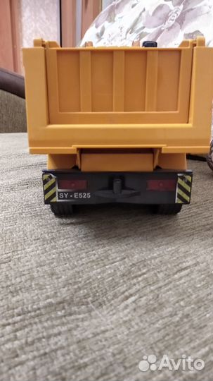Грузовик самосвал игрушка на радиоуправлении