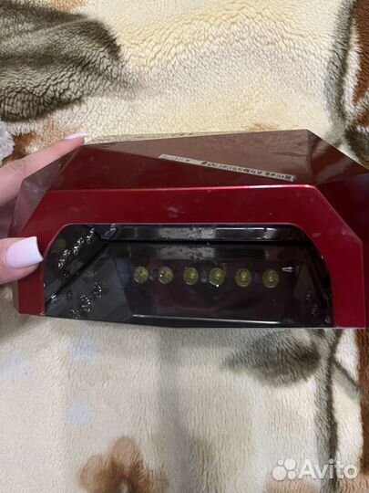 Фен для волос и лампа для маникюра