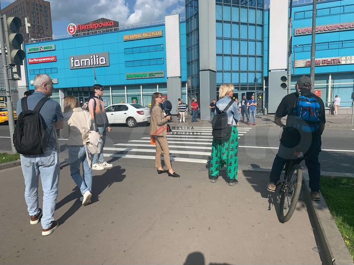 Сдам торговое помещение, 320 м²