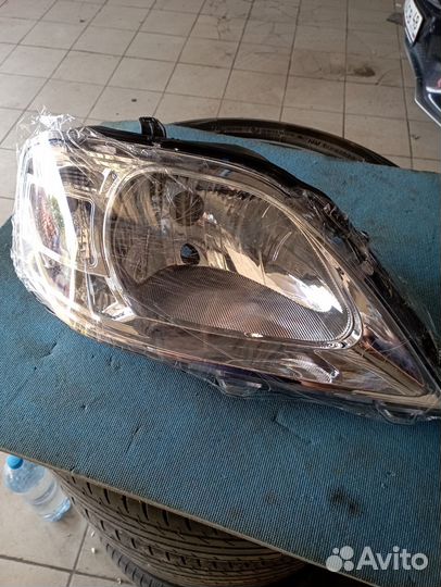 Фара правая на renault logan 1