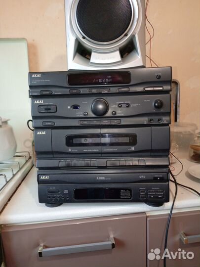 Музыкальный музыкальный центр akai AC-M83