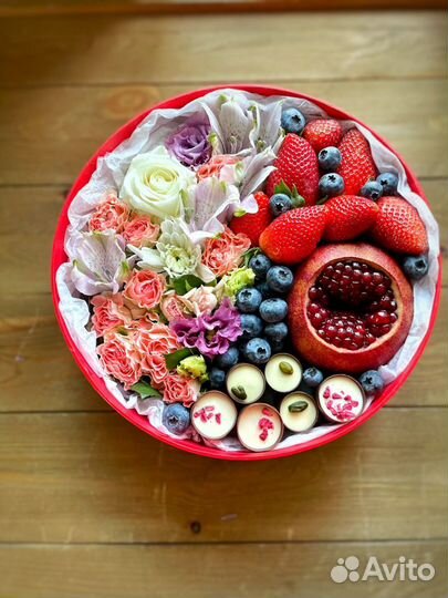 Букет из фруктов цветов