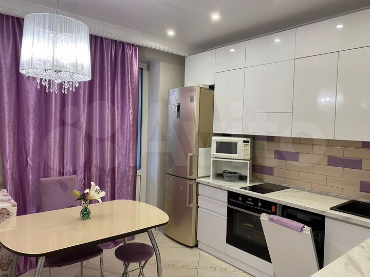 2-к. квартира, 57 м², 2/9 эт.