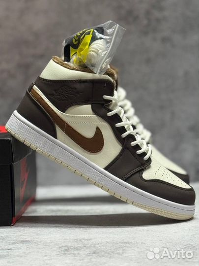 Nike Air Jordan 1 Mid SE Cream Dark Chocolate