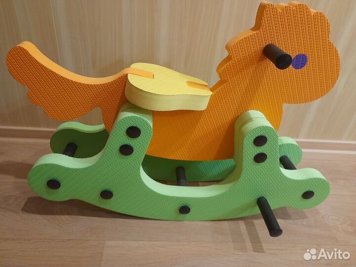 Детская качалка,машина в подаок