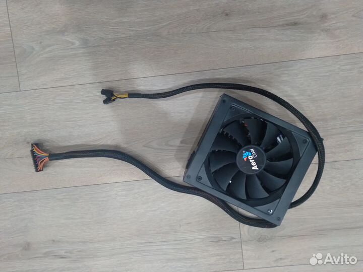 Продам блок питания AeroCool 650W (650Вт)