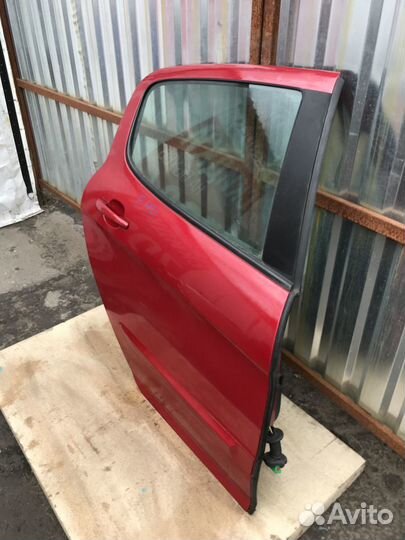 Дверь задняя правая Peugeot 308