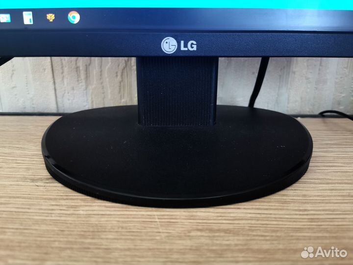 Монитор LG Flatron L1952T