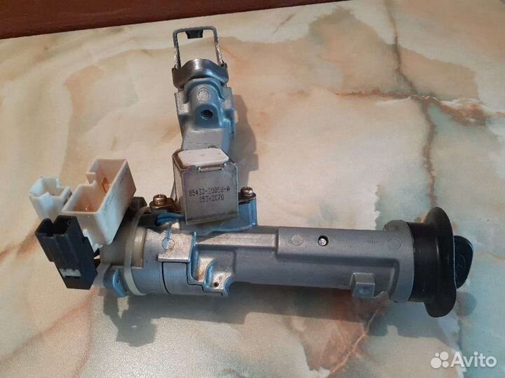 Замок зажигания+ личинка