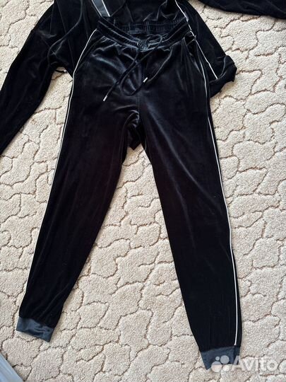 Спортивный костюм женский