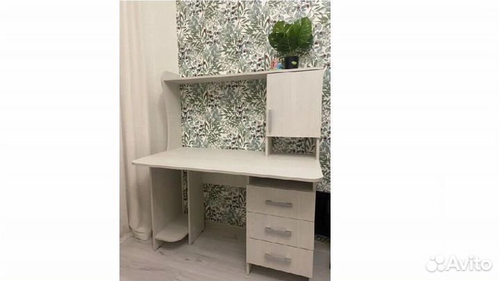 Стол компьютерный №5