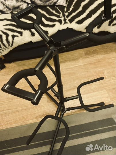 Стойка для гитар. Тройная. onstage gs7321bt