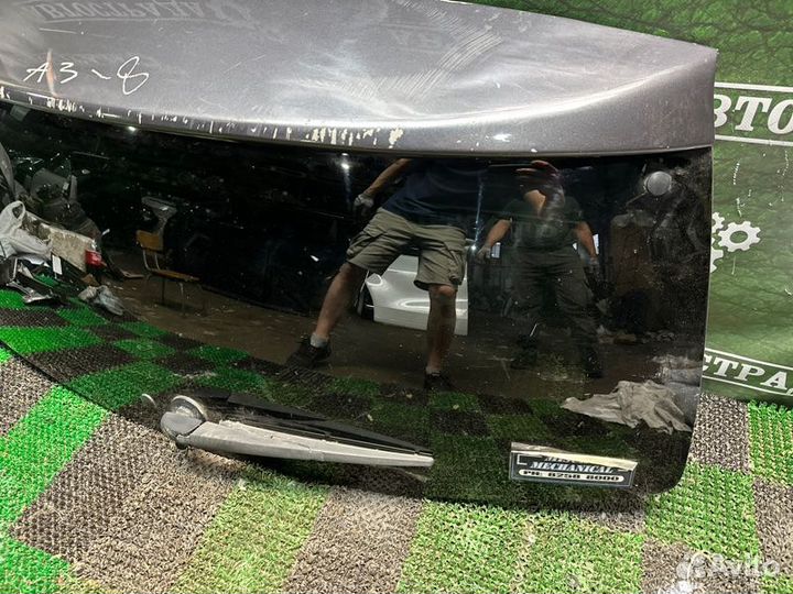 Стекло двери багажника Toyota Highlander U40