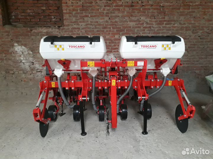 Междурядный культиватор с пружинными лапами