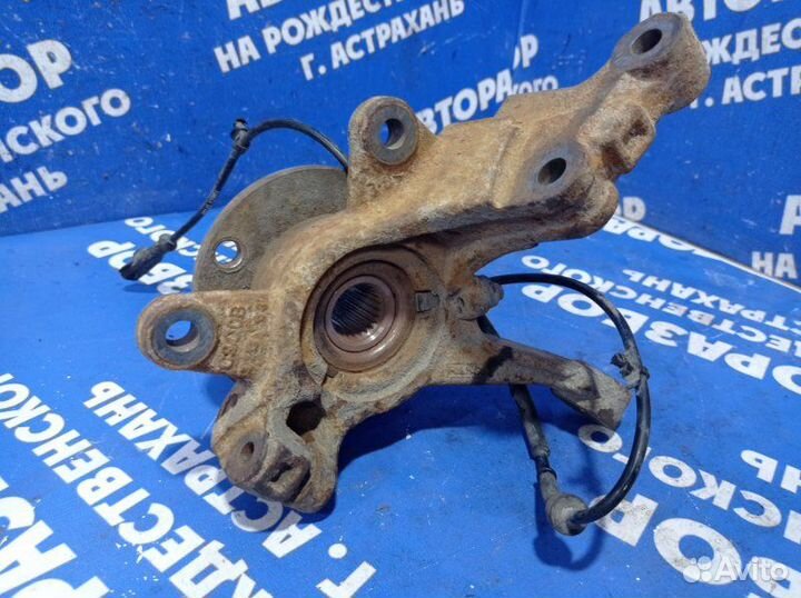 Передний правый поворотный кулак Ford Fiesta 6