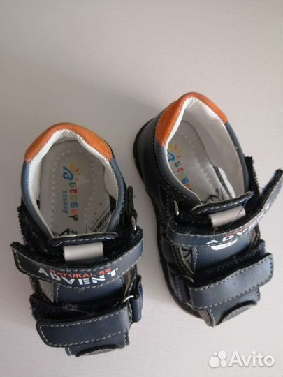 Отдам сандали 19 размер