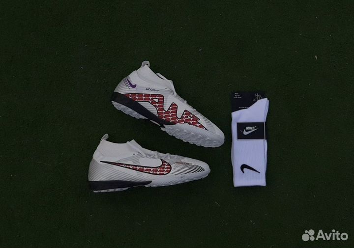 Бутсы сороконожки nike