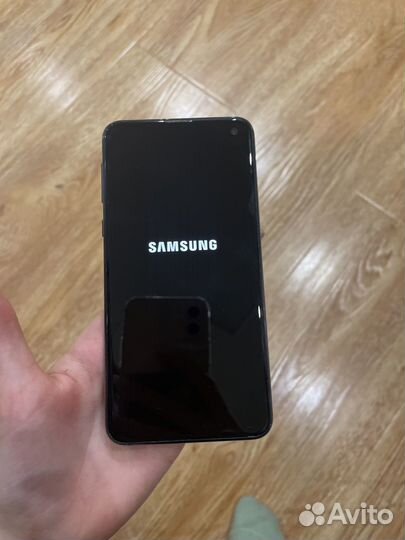 Samsung Galaxy S10, 6/128 ГБ