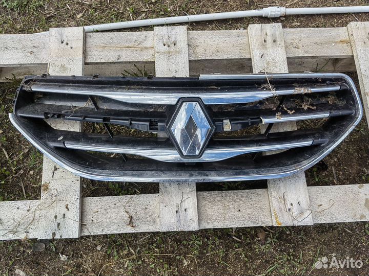 Решетка радиатора Рено Колеос