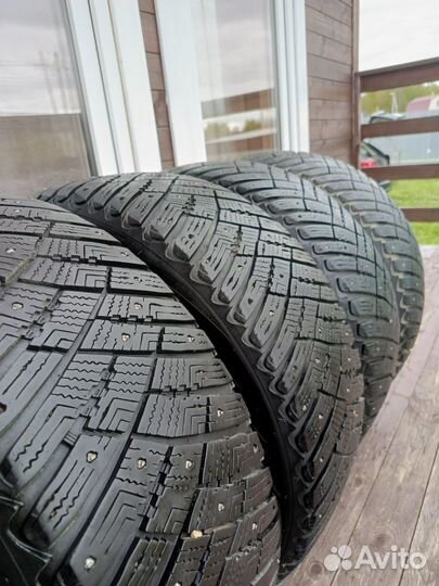 Goodyear UltraGrip 215/55 R17