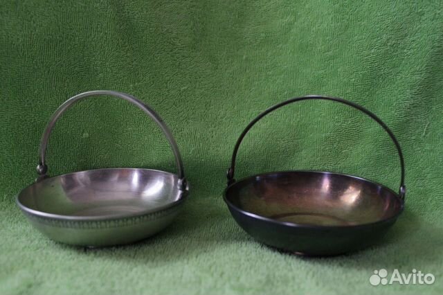 Мельхиоровая конфетница с перекидной ручкой. СССР