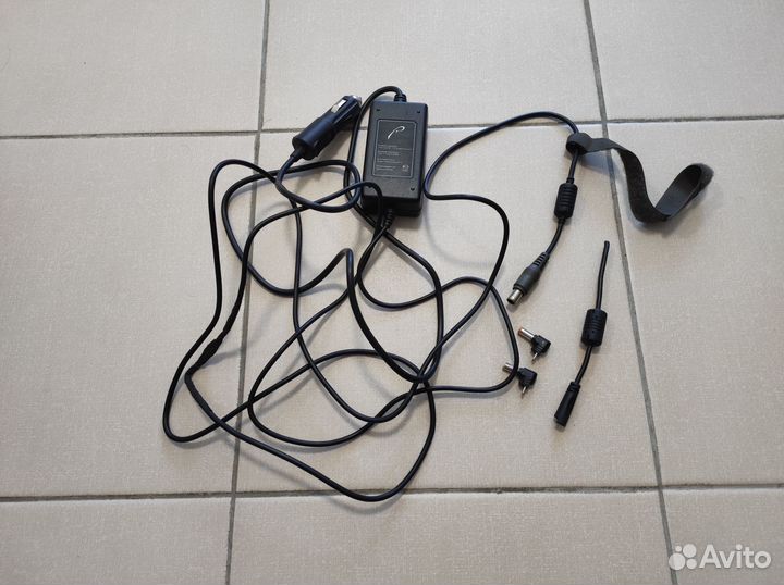 Автомобильная зарядка для ноутбука 19В