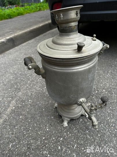 Старинный угольный самовар