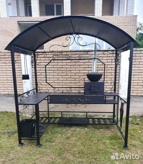 Беседка с мангалом