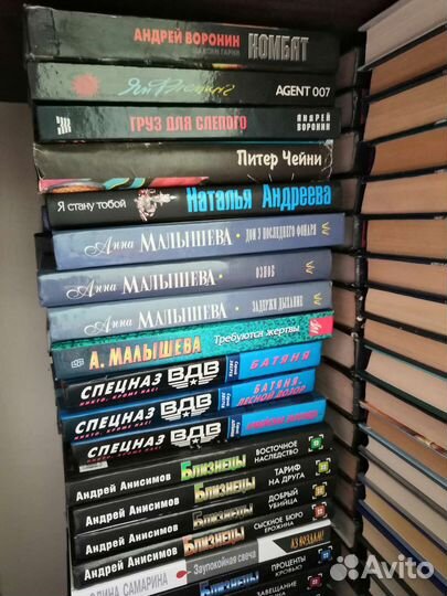 Детективы в твёрдом переплёте