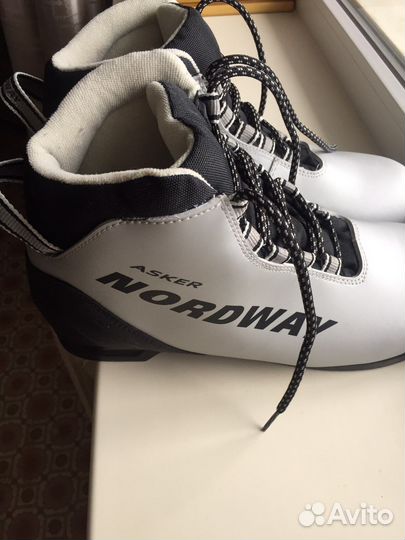 Новые лыжные ботинки nordway разм 43-44