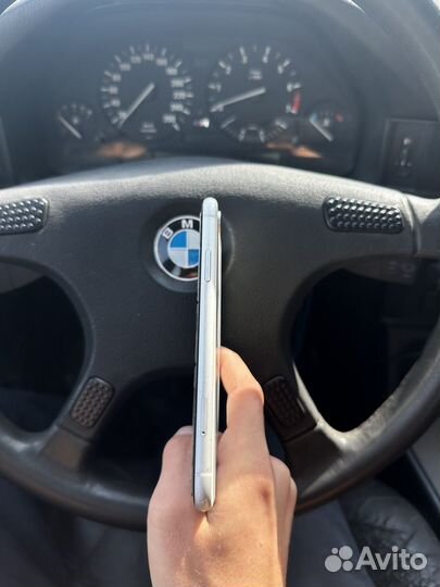 Телефон iPhone xr