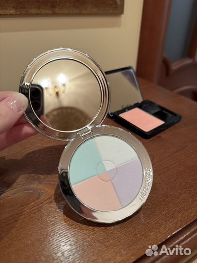 Guerlain meteorites compact ; румяна 01