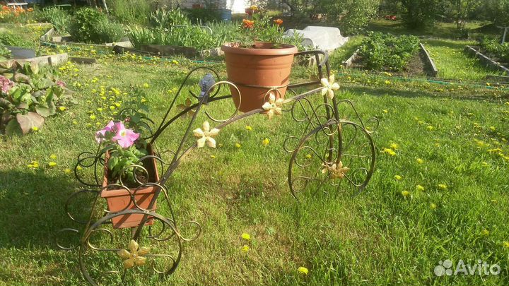 Подставка для цветов уличная