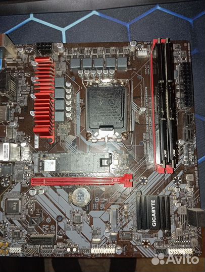 Материнская плата