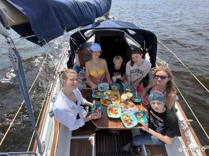 Прогулки на парусной яхте