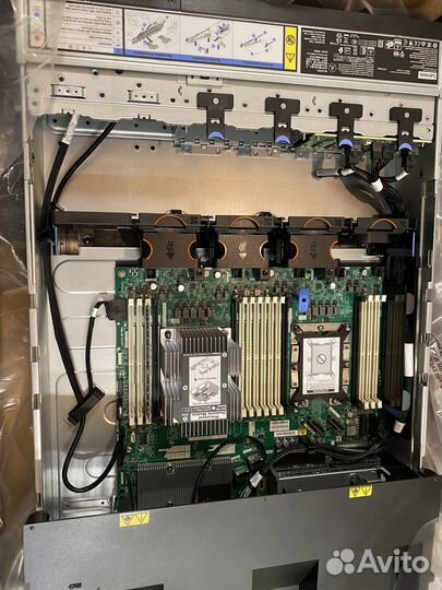 Сервер Lenovo ThinkSystem SR590