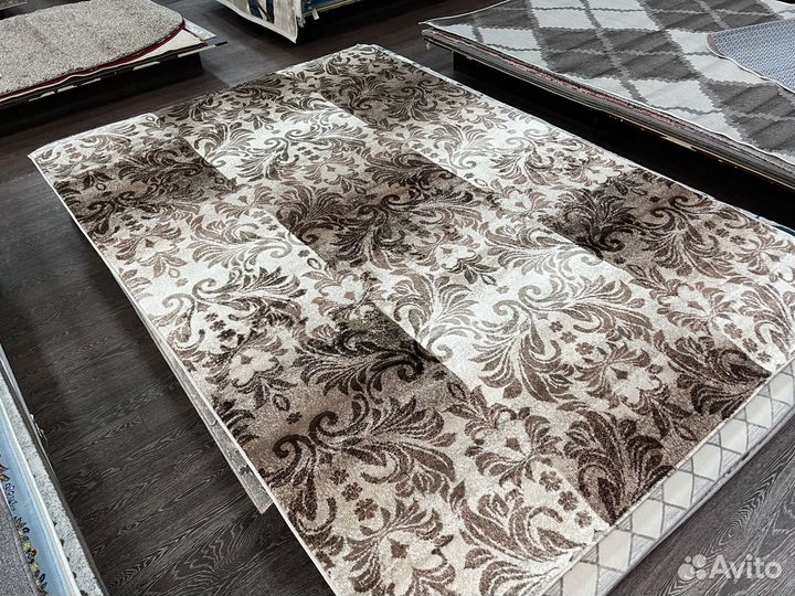 Ковер новый 200*300