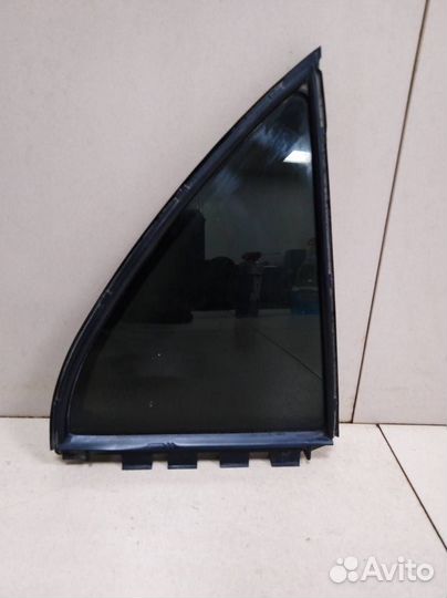 Стекло двери задней правой форточка Toyota Corolla