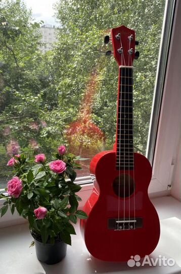 Гитара новая