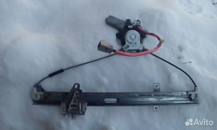 Стеклоподъемник передней правой двери Honda Jazz/F