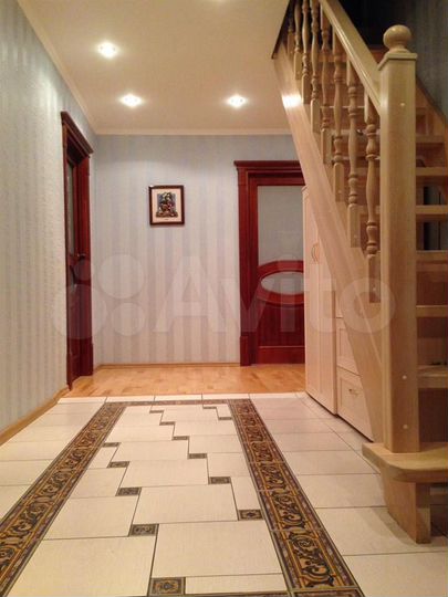 4-к. квартира, 140 м², 8/8 эт.