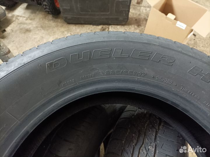 Bridgestone Dueler H/T 225/65 R17