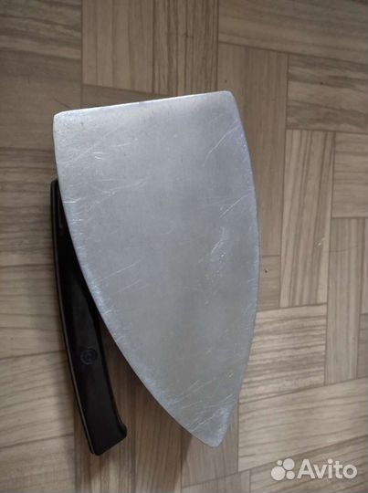 Дорожный утюг СССР со складной ручкой
